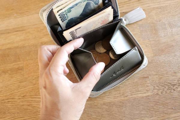 ママのお財布選びの決定版！小さくてもたっぷり収納「Agreable　ミニウォレット」[PR]