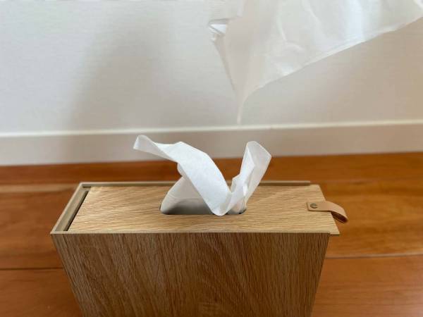 どんなインテリアにも馴染む。職人仕上げが美しい「bon momentの木目調ティッシュケース」[PR]