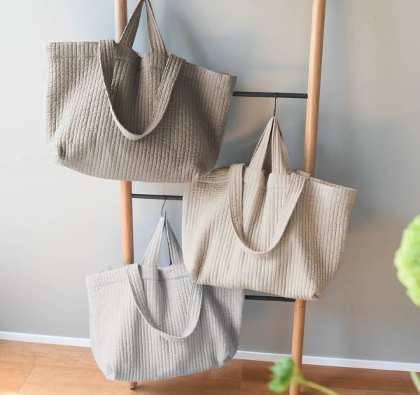 マザーバッグは使い勝手とデザインで選びたい。軽くて大容量の「ヌビバッグ」インスタグラマーさんのご愛用レポ[PR]