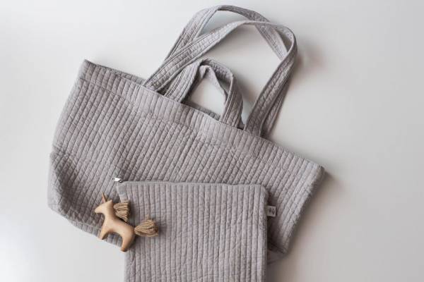 マザーバッグは使い勝手とデザインで選びたい。軽くて大容量の「ヌビバッグ」インスタグラマーさんのご愛用レポ[PR]