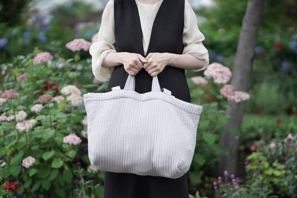 マザーバッグは使い勝手とデザインで選びたい。軽くて大容量の「ヌビバッグ」インスタグラマーさんのご愛用レポ[PR]