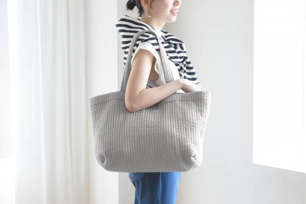 マザーバッグは使い勝手とデザインで選びたい。軽くて大容量の「ヌビバッグ」インスタグラマーさんのご愛用レポ[PR]