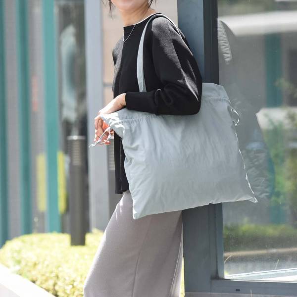 全お泊りに使える！大人のラフな旅先スタイルに似合う新作サブバッグ登場[PR]