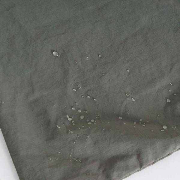 全お泊りに使える！大人のラフな旅先スタイルに似合う新作サブバッグ登場[PR]