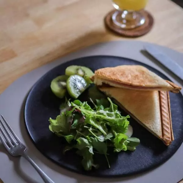 秋の味覚も映える、まな板になるお皿「チョップレート」。26cmサイズをお迎えしたインスタグラマーさんの使い方