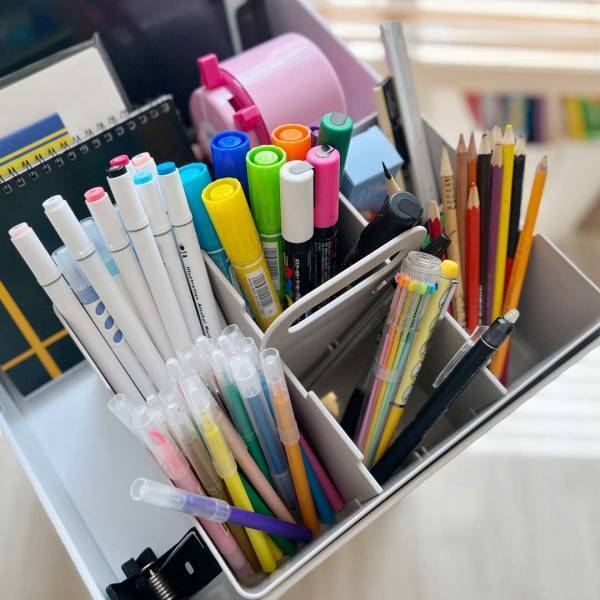 見た目と使いやすさ、どちらも叶う！複数使いでスッキリ片付く「仕切り収納ボックス」スタッフの使い方[PR]