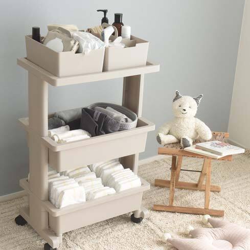 見た目と使いやすさ、どちらも叶う！複数使いでスッキリ片付く「仕切り収納ボックス」スタッフの使い方[PR]