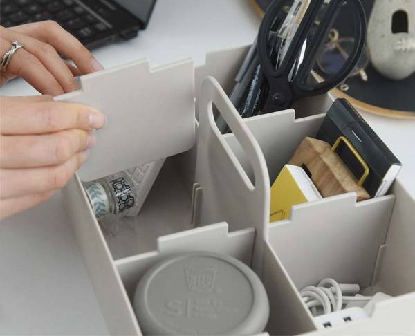 見た目と使いやすさ、どちらも叶う！複数使いでスッキリ片付く「仕切り収納ボックス」スタッフの使い方[PR]
