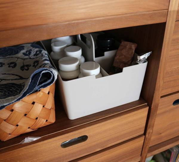 見た目と使いやすさ、どちらも叶う！複数使いでスッキリ片付く「仕切り収納ボックス」スタッフの使い方[PR]