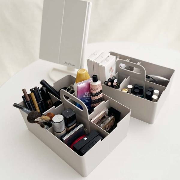 見た目と使いやすさ、どちらも叶う！複数使いでスッキリ片付く「仕切り収納ボックス」スタッフの使い方[PR]