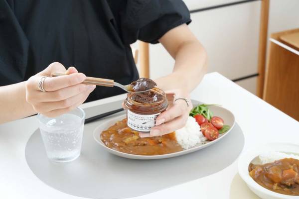 子ども用カレーと大人用カレーの作り分け問題「追いカレーペースト」でついに決着!?
