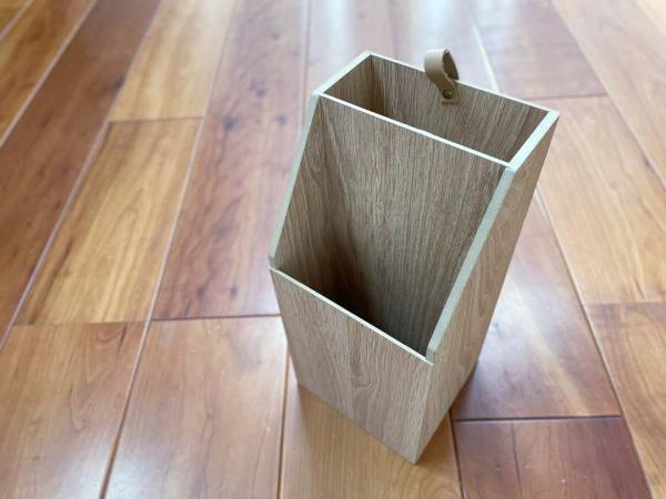 出しっぱなしでも違和感なし。サッと手に取れるからキレイが続く「bon momentのフローリングワイパースタンド」[PR]