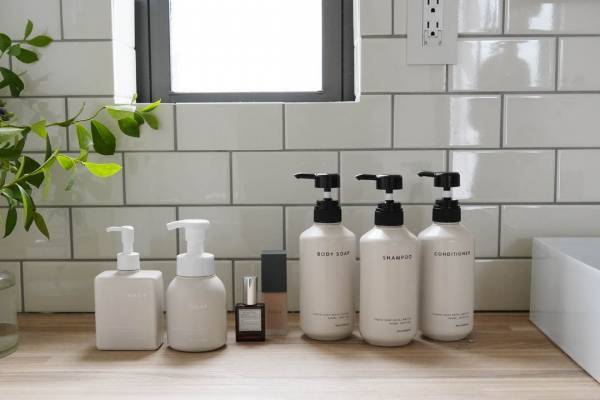 詰め替えボトルで景観を美しく。「詰め替えソープディスペンサー」インスタグラマーさんの使い方[PR]