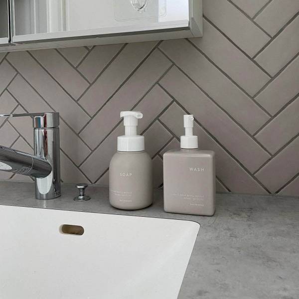 詰め替えボトルで景観を美しく。「詰め替えソープディスペンサー」インスタグラマーさんの使い方[PR]