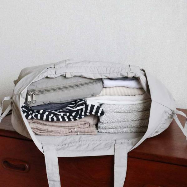 見られたくない下着類もスマートに持ち歩き。温泉旅行が快適スマートになる“巾着サブバッグ”[PR]