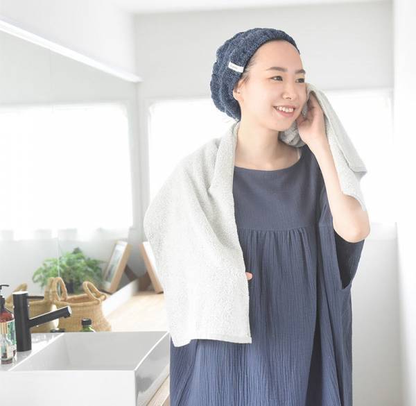 腕まくり名人になれる！水仕事にも洗顔にも「ふんわり感が持続する」タオルシリーズの2アイテムが人気です。[PR]