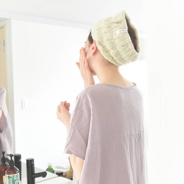 腕まくり名人になれる！水仕事にも洗顔にも「ふんわり感が持続する」タオルシリーズの2アイテムが人気です。[PR]