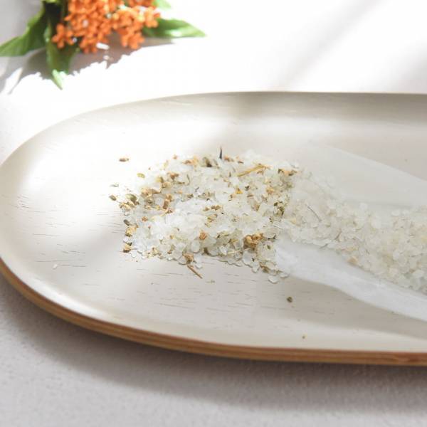 秋の夜長のリラックスタイムに。「キンモクセイ」の香りで手肌と心に潤いを[PR]