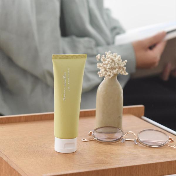 秋の夜長のリラックスタイムに。「キンモクセイ」の香りで手肌と心に潤いを[PR]