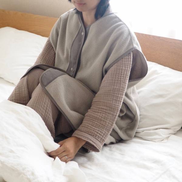 暖かいまま朝までぐっすり。パジャマの上から着てそのまま寝られる、大人の女性のための「ボアスリーパー」[PR]