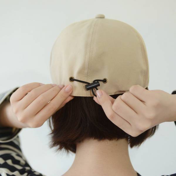 大人の自転車用ヘルメットどうする？選べる2タイプの「インナーガード入り帽子」で安心をプラス。[PR]