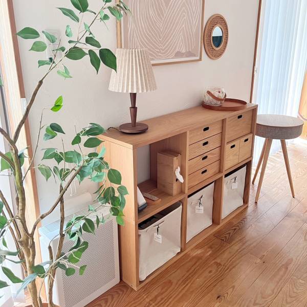 秋冬のプチ模様替えにも◎「やさしい木目調シリーズ」で、お部屋の日用品もぬくもりカラーに切り替えよう【インスタグラマーさんのもの選び】[PR]