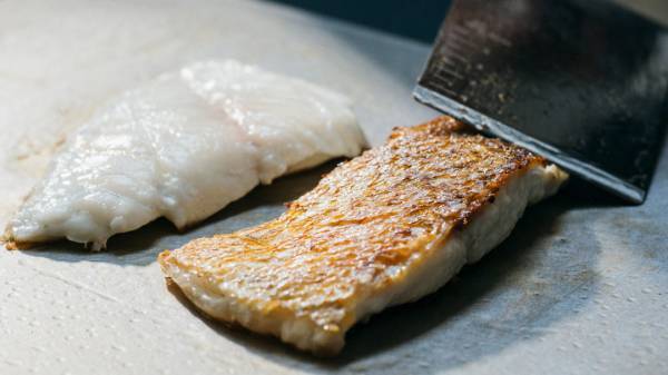 自宅でライブキッチン！　バルミューダの最新家電は、想像を上回る次世代ホットプレート