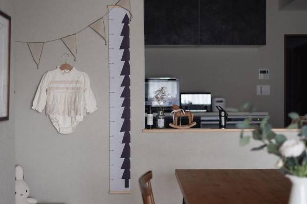 大きくなったね♪成長の記録を家族で楽しむ「身長計タペストリー」インスタグラマーさんのご愛用レポ[PR]