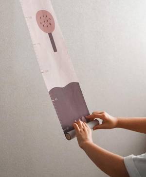 大きくなったね♪成長の記録を家族で楽しむ「身長計タペストリー」インスタグラマーさんのご愛用レポ[PR]