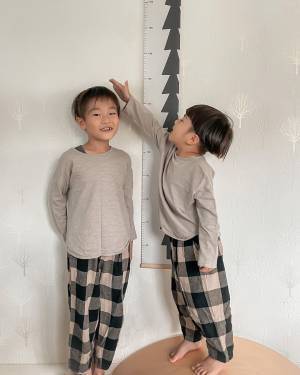 大きくなったね♪成長の記録を家族で楽しむ「身長計タペストリー」インスタグラマーさんのご愛用レポ[PR]
