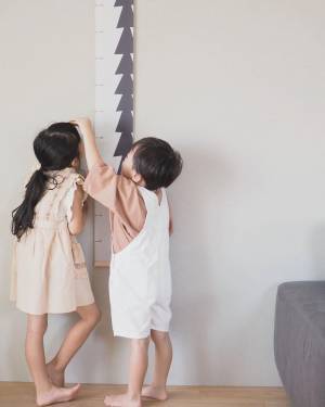 大きくなったね♪成長の記録を家族で楽しむ「身長計タペストリー」インスタグラマーさんのご愛用レポ[PR]