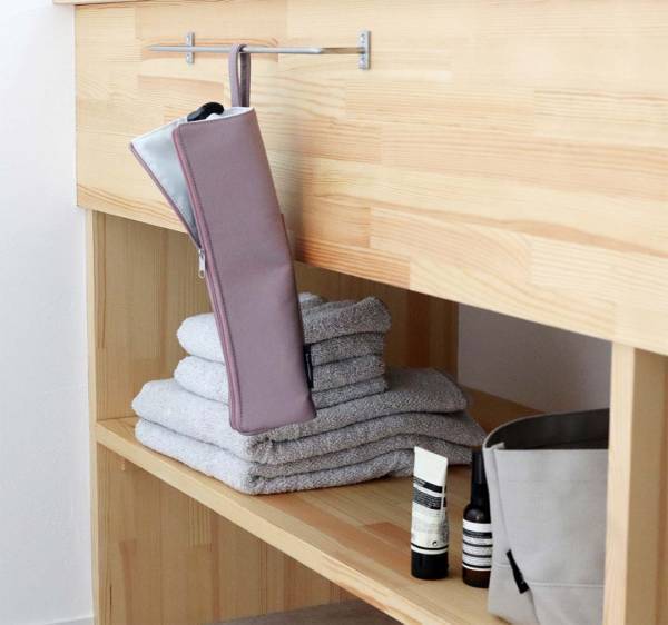 【待望の限定カラー】熱々のまま収納できる「耐熱ヘアアイロンポーチ」スタッフ使用レポ[PR]