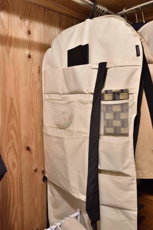 クローゼットの収納力が上がる！衣替えのタイミングで取り入れたい「ハンギングラック」のある暮らし【インスタグラマーさんのもの選び】[PR]