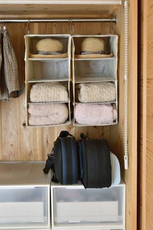 クローゼットの収納力が上がる！衣替えのタイミングで取り入れたい「ハンギングラック」のある暮らし【インスタグラマーさんのもの選び】[PR]