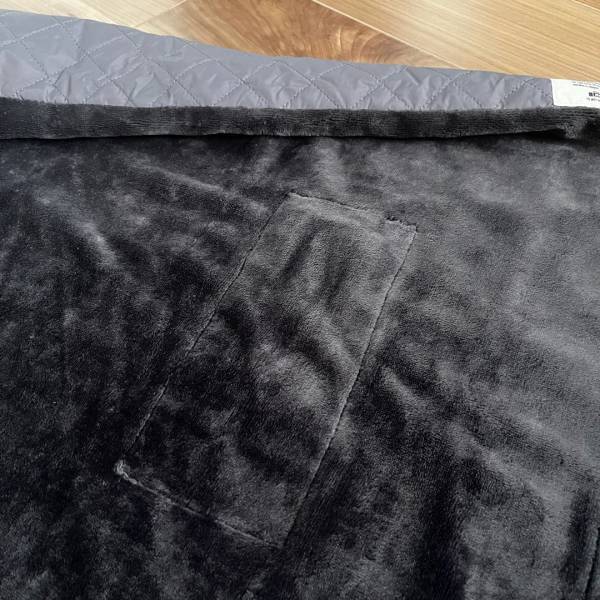 ひざ掛け以上、電気毛布未満。 USBに接続で手軽にあったか「電気ブランケット」[PR]