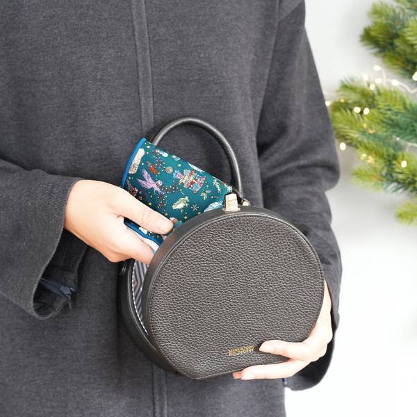 今年のテーマは「ヨーロッパの伝統的なクリスマスマーケット」雑貨屋さんのクリスマス特集はじまりました。[PR]