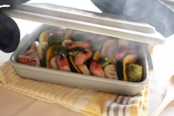 オーブンがなくても「グリラー」があれば!魚焼きグリルでダッチオーブン風メニューに挑戦