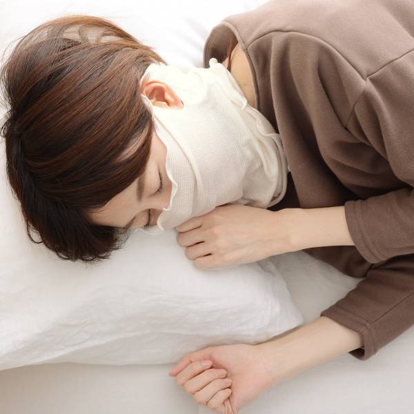 保湿＆保温のシルクパワーで冬もしっとり[PR]