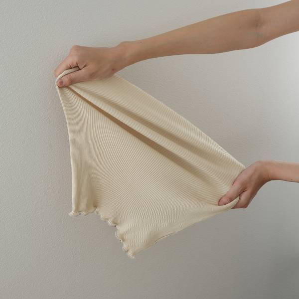 保湿＆保温のシルクパワーで冬もしっとり[PR]