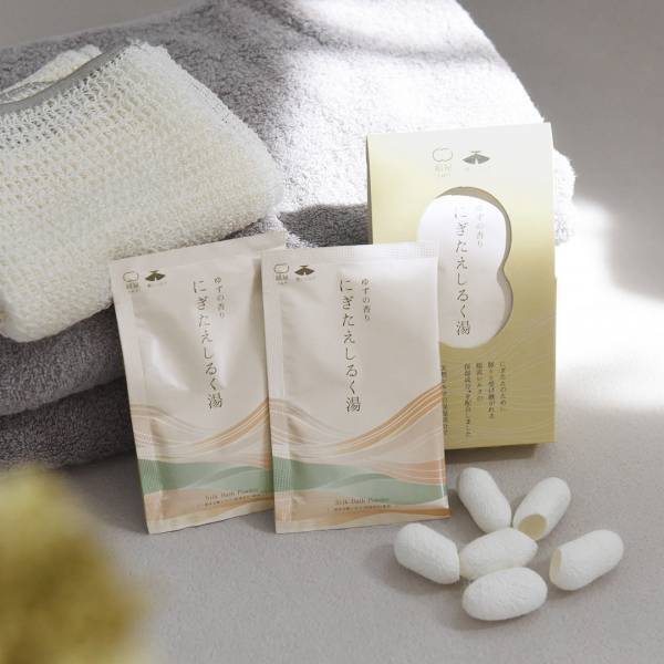 保湿＆保温のシルクパワーで冬もしっとり[PR]