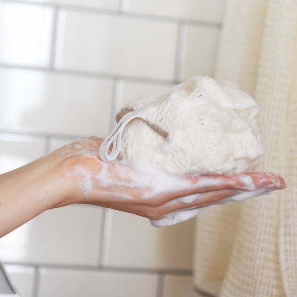 保湿＆保温のシルクパワーで冬もしっとり[PR]