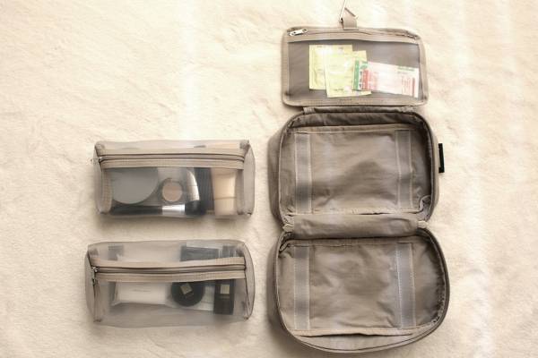 一泊旅行ならMサイズで身軽に！「bon moment　取り外せる 吊り下げポーチ」[PR]