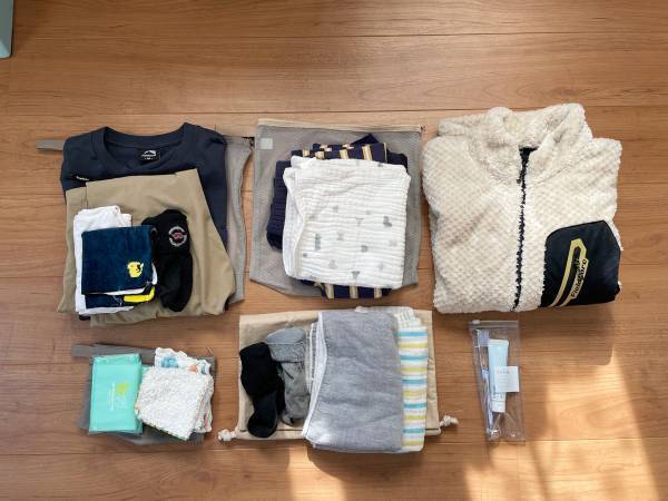 子どもの修学旅行や合宿に、「自分で身支度」を叶えるキッズトラベルポーチ、スタッフの使用レポ[PR]