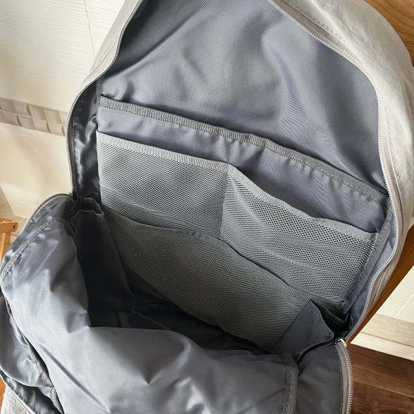 年末年始のお出かけスタイルを見直すなら今！ 充実の機能で驚くほど軽い「撥水リュック」[PR]