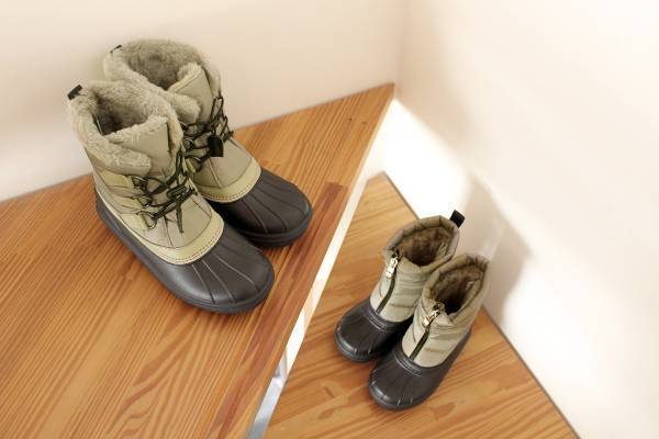 スノーブーツでさりげなく　冬の親子リンクコーデ