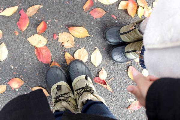 スノーブーツでさりげなく　冬の親子リンクコーデ