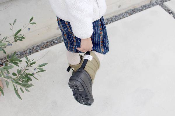 スノーブーツでさりげなく　冬の親子リンクコーデ