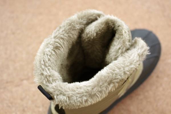 スノーブーツでさりげなく　冬の親子リンクコーデ