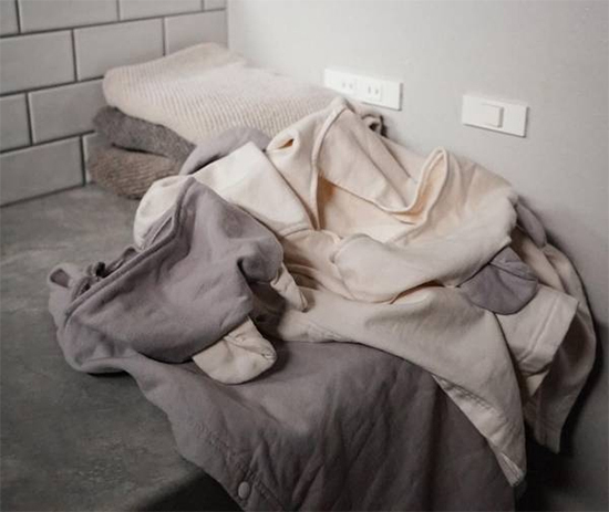 冬のお風呂上がりの救世主！　湯冷め知らずの「バスポンチョ」と「タオルキャップ」