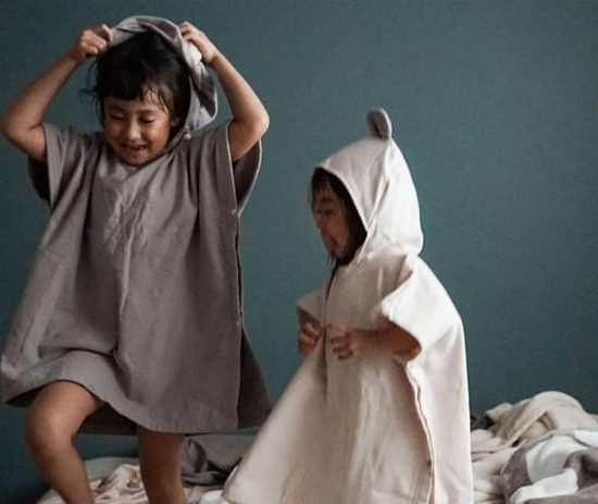 冬のお風呂上がりの救世主！　湯冷め知らずの「バスポンチョ」と「タオルキャップ」